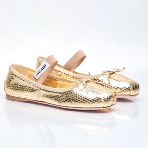 Miu Miu gold snakeskin detailed ballerina flat. Size 40.
